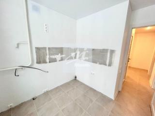 2-комн., 38 м², 1/12 этаж