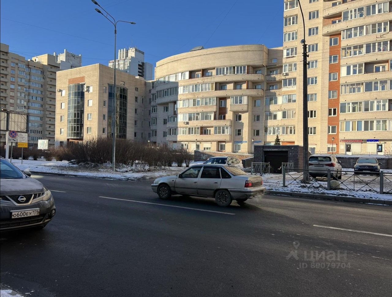 Снять коммерческую недвижимость на Новоизмайловском проспекте, 3 в  Санкт-Петербурге — 478 объявлений по аренде коммерческой недвижимости на  МирКвартир с ценами и фото