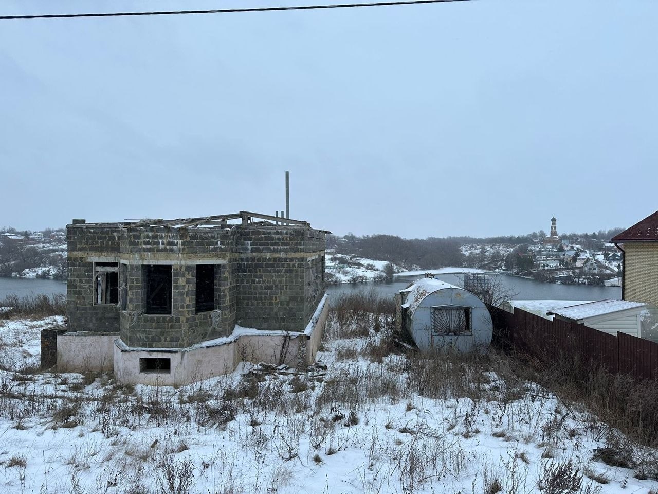 Купить дом на Молодежной улице в селе Гремячем в Новомосковском районе — 26  объявлений о продаже загородных домов на МирКвартир с ценами и фото