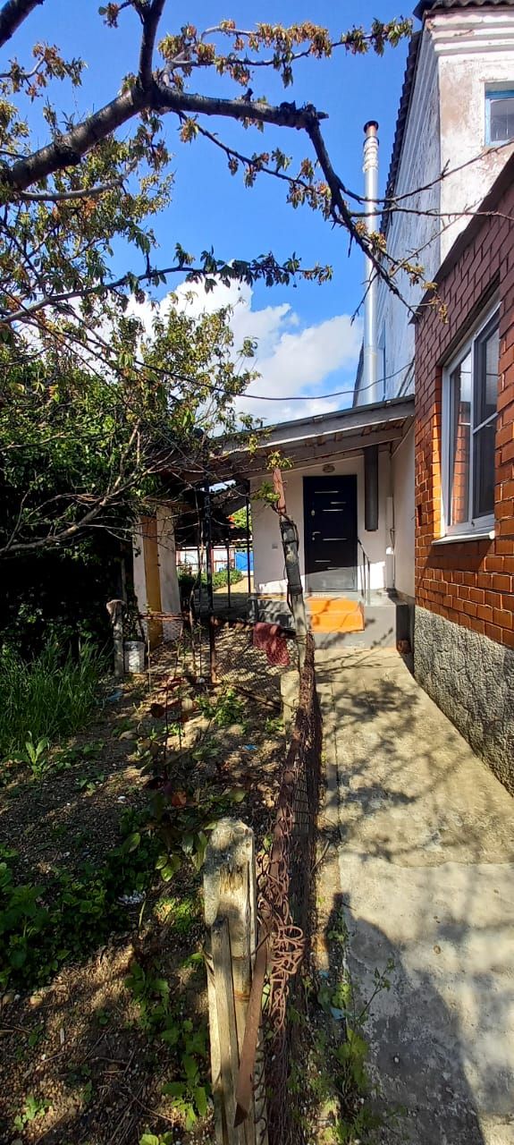 Продажа четырехкомнатной квартиры 74 м², 1/1 этаж на Юбилейном переулке ...