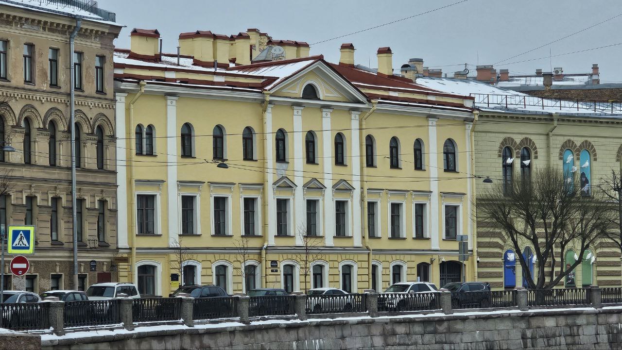 Дом как бы изгибается. Фото: Мир Квартир