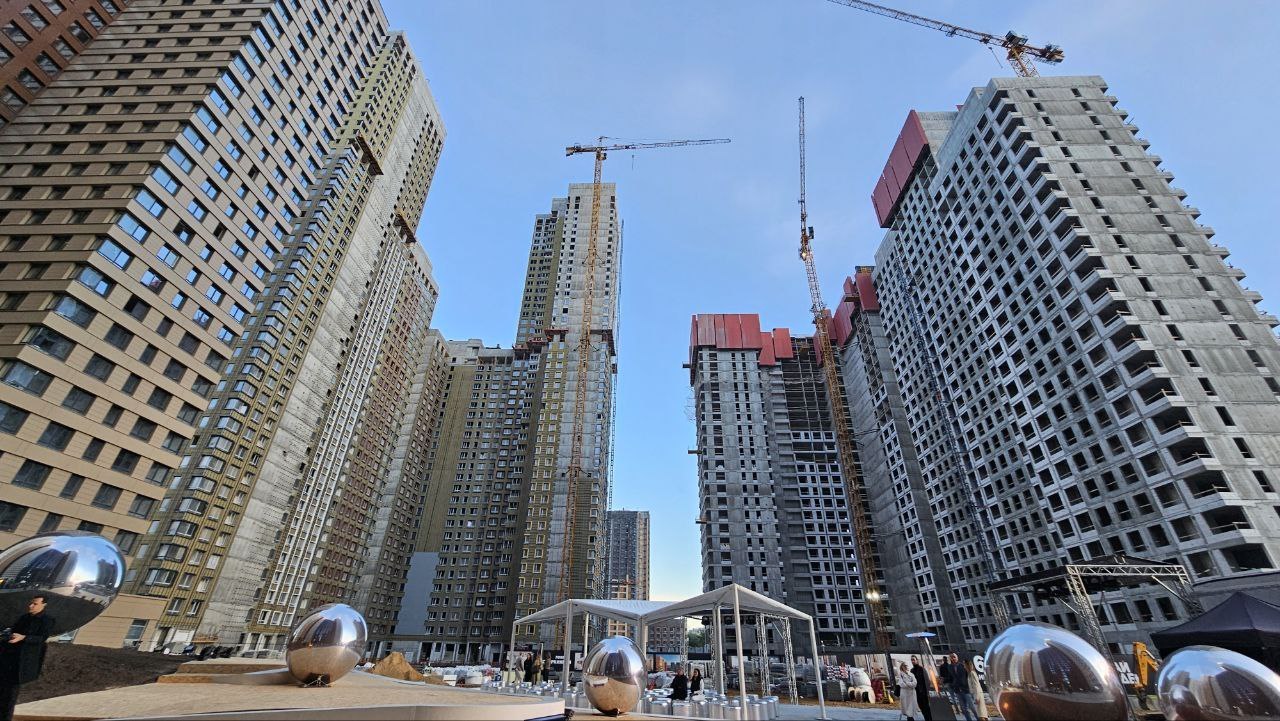 Снижение ключевой ставки ЦБ подстегнуло рынок недвижимости. Фото: Мир Квартир