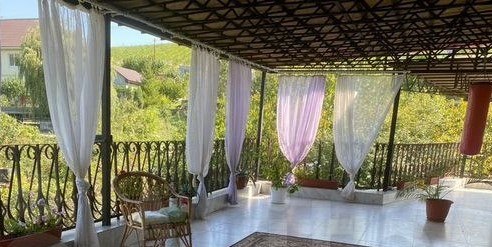 Одна терраса в доме занимает площадь 100 кв. м. Фото: Мир Квартир